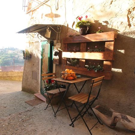 מונטסקודאיו Il Piccino 29, Esperienza Romantica In Borgo.... מראה חיצוני תמונה